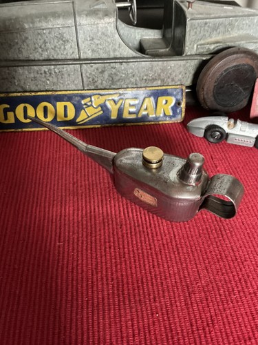 Vintage oil can - oil,